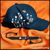 ست کلاه و دستبند دستبافت گلدوزی شده