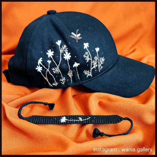 ست کلاه و دستبند دستبافت گلدوزی شده