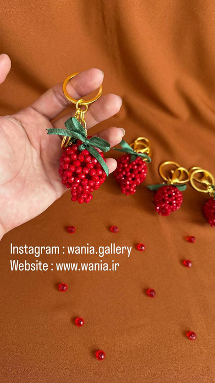 خرید اینترنتی آویزکیف انار کریستالی